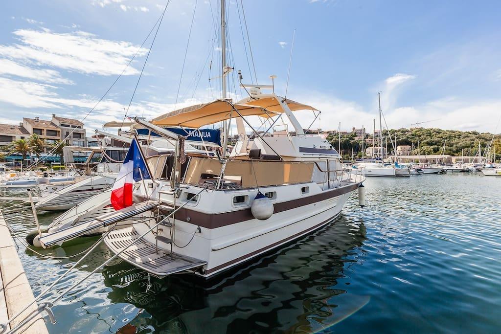 Les Yachts De Porto Vecchio - Le Philae Hotel Exterior photo